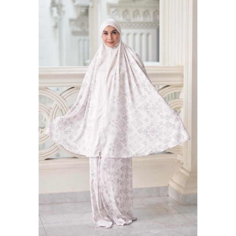 PRELOVED PRAYER SET+ Prayer Mat Mashrabiya WearingKlamby