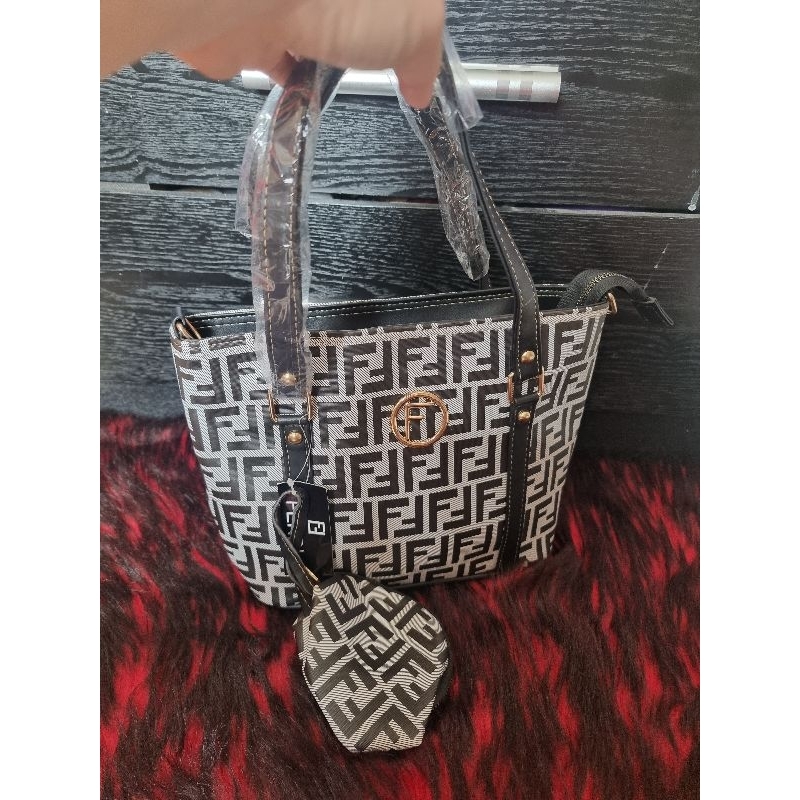 Tas Fendi tote
