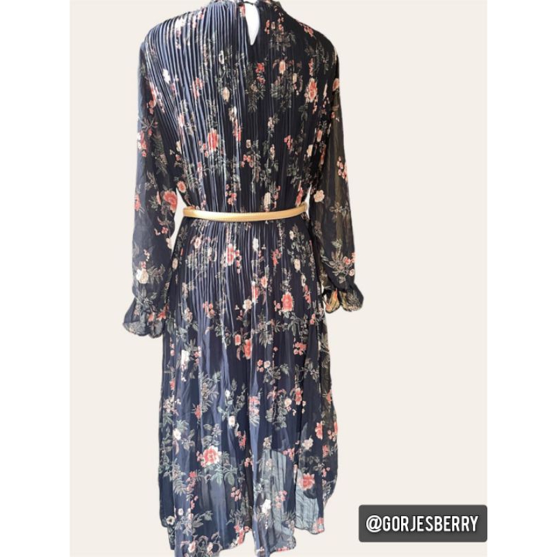 Long Dress Plisket Motif Hitam Bunga