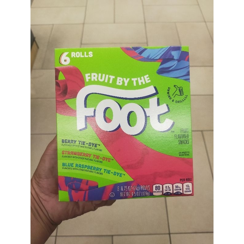 

fruit by the foot roll up candy permen berry strawberry blue rasberry isi 6 rolls