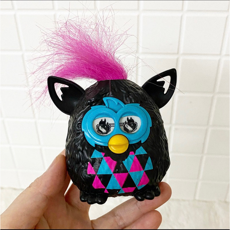 mainan figure mcd happy meal furby boom