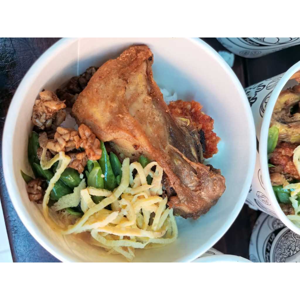 

Ricebowl Ayam Goreng Lengkap