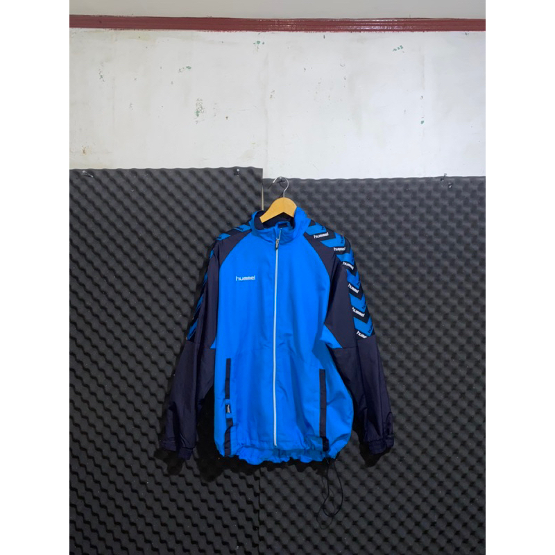 jaket outdoor hummel