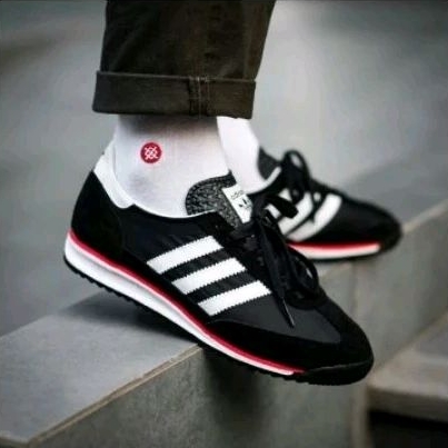 ADIDAS SL 72 black