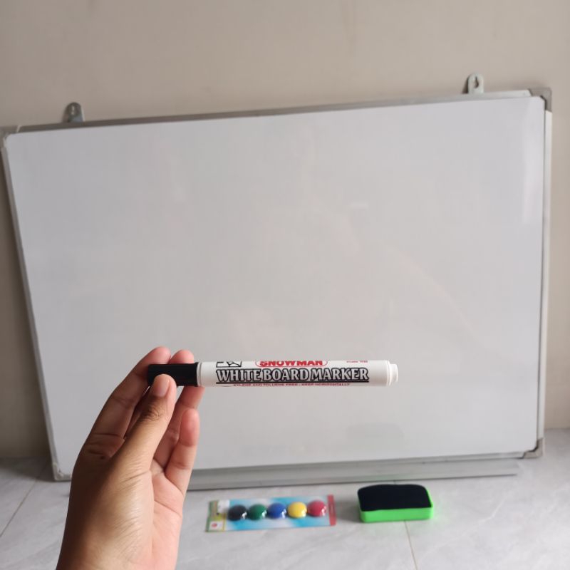 

papan tulis magnet. whiteboard magnet dan non magnet. papan tulis hpl magnet. papan tulis murah