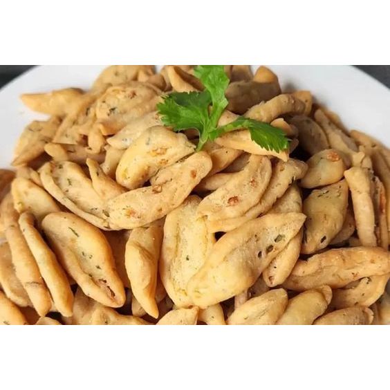 

KUE BAWANG GUNTING / KUE LEBARAN / MAKANAN BERBUKA PUASA / CAMILAN RAMADHAN