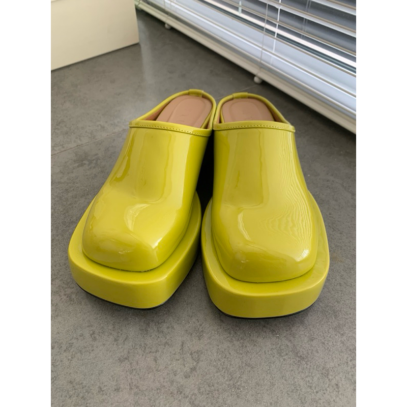 MTW Ziggy Clogs - Lime Green