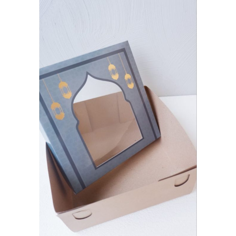 

Box Mika Lebaran 20x20 cm