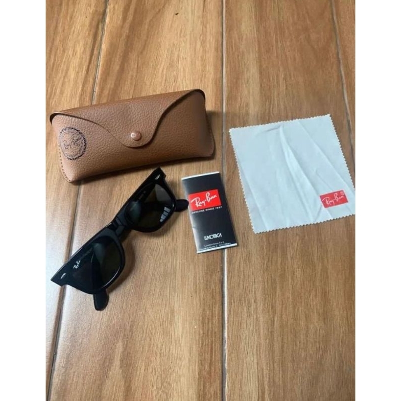 Sunglass Wayfarer square RB2151 black glossy frame - dark green lense