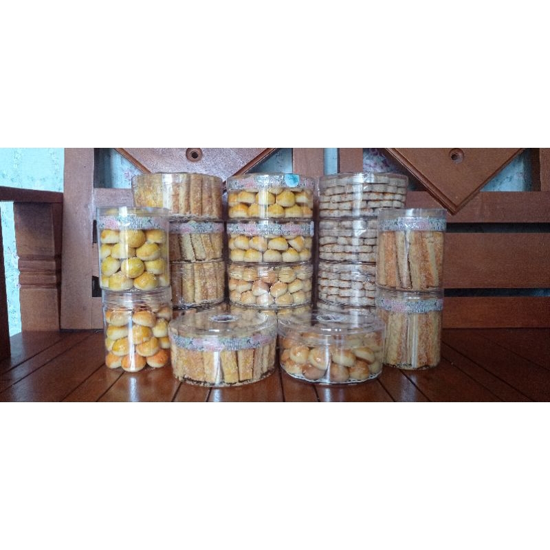 

Aneka kue kering lebaran Nastar, kastengel, putri salju, kue kacang, thumbprint