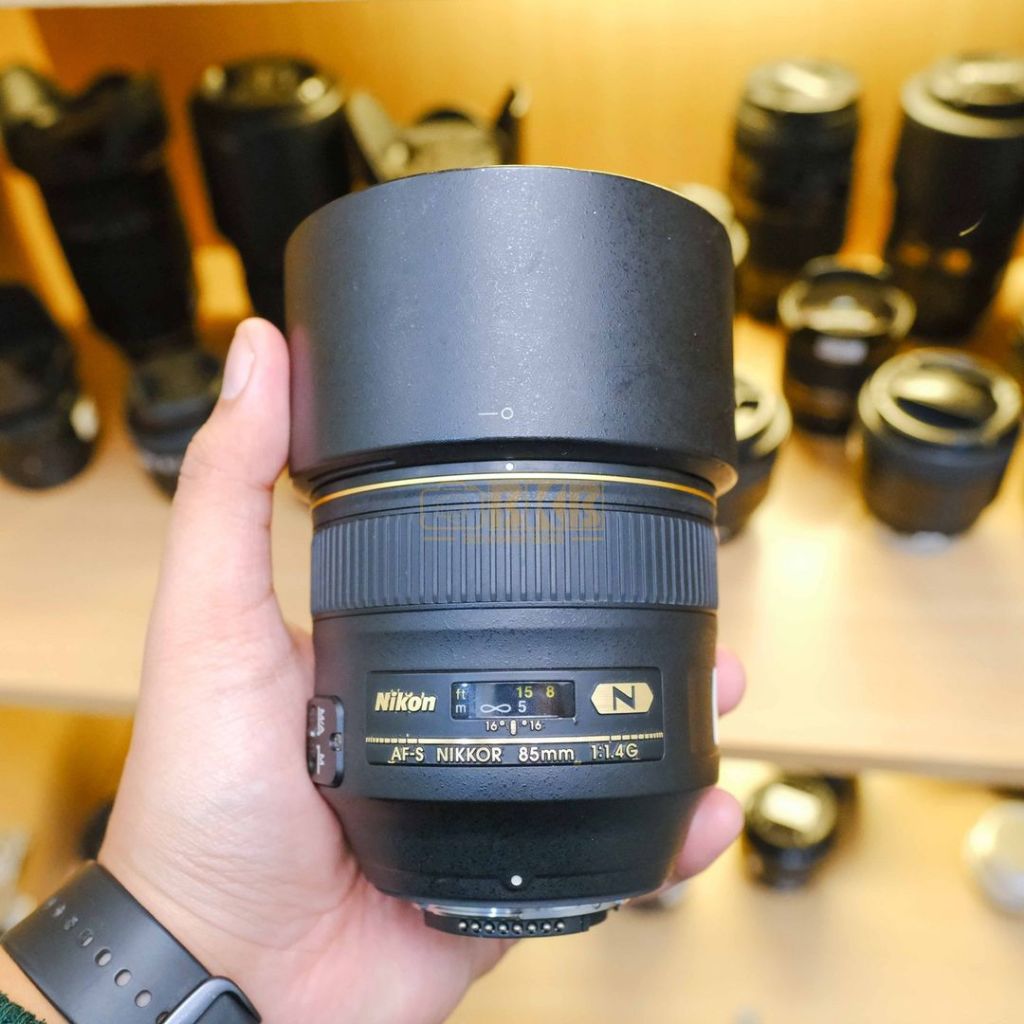 Lensa Nikon AFS 85mm 1.4 Nano Fullset Mulus