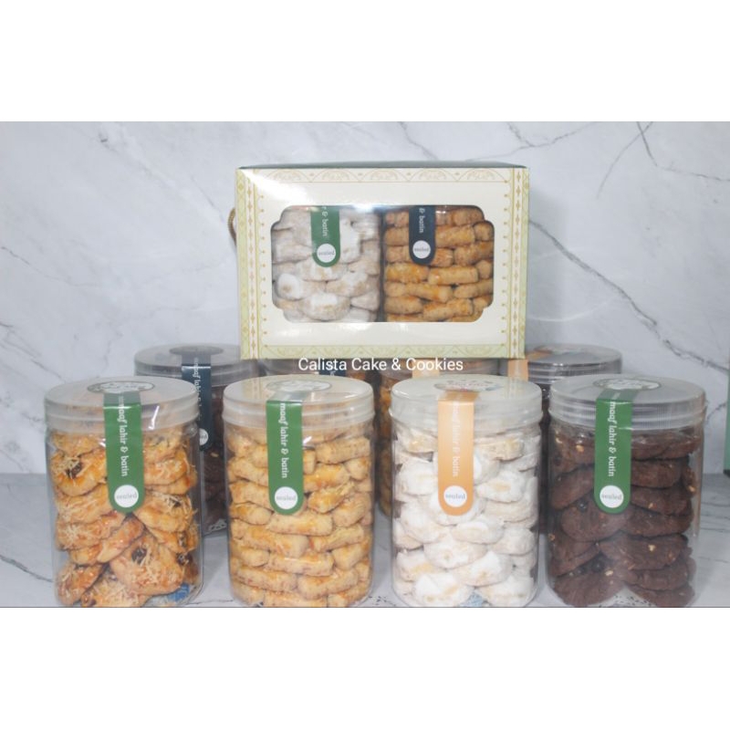 

Hampers Hamper Lebaran Bingkisan Lebaran Kue Kering 2 Jar Toples Silinder 700 ML