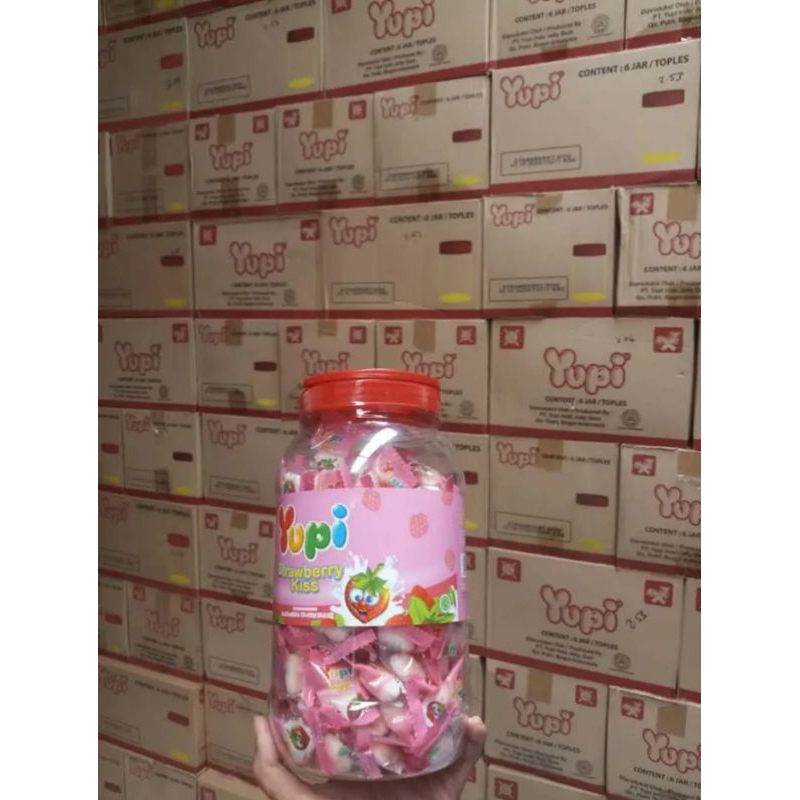 

permen yupi toples / yupi love strawberry