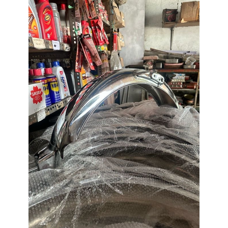 spakbor belakang honda cb 125 crome osk