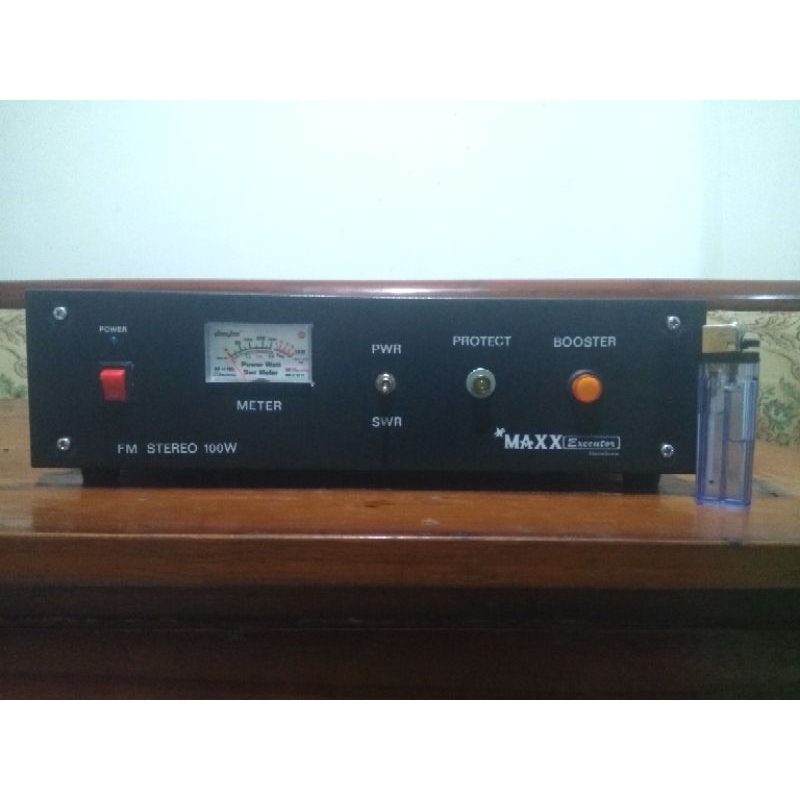 PEMANCAR FM STEREO 100 WATT