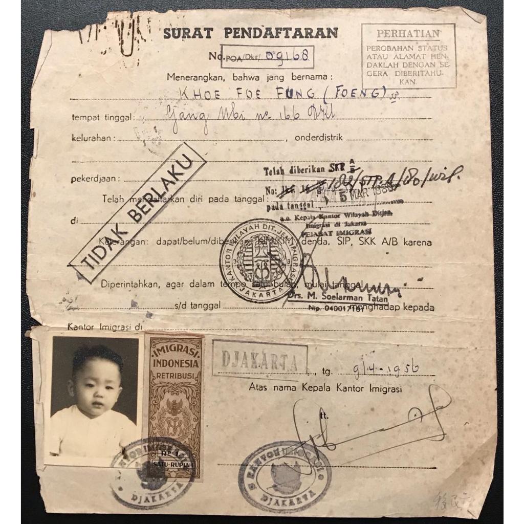 

meterai imigrasi 1 rp 1956, diatas surat pendaftaran orang China di Indonesia//meterai imigrasi RIAU 1 rp 1964 diatas surat pendaftaran orang China di Indonesia.//meterai imigrasi 1 rp 1956, diatas surat pendaftaran orang China di Indonesia.//