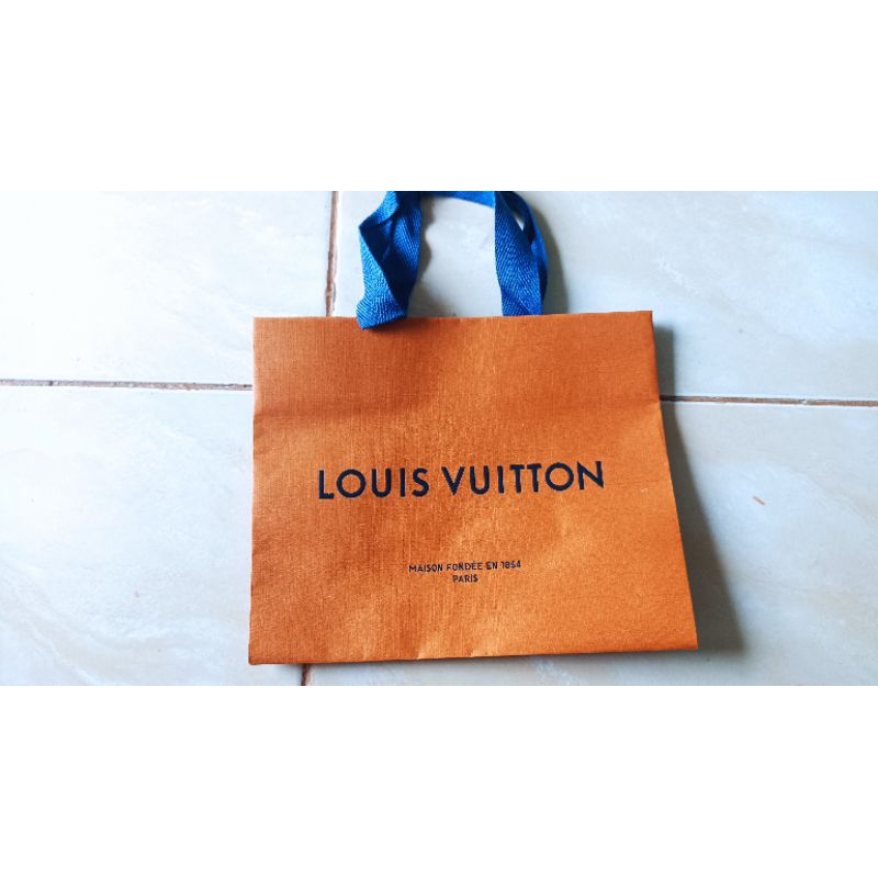 paper bag Louis Vuitton original(second)