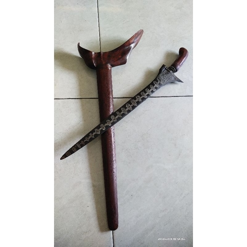 keris antik unik dhapur brojol berpamor melati rinonce istimewah