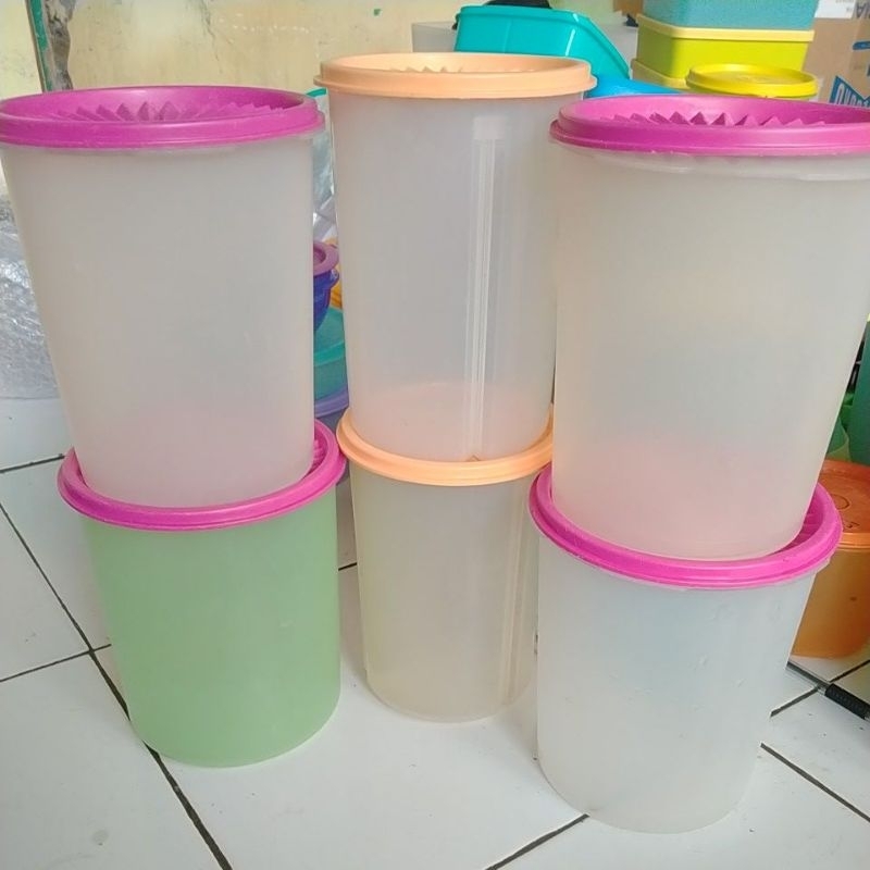 toples Tupperware second