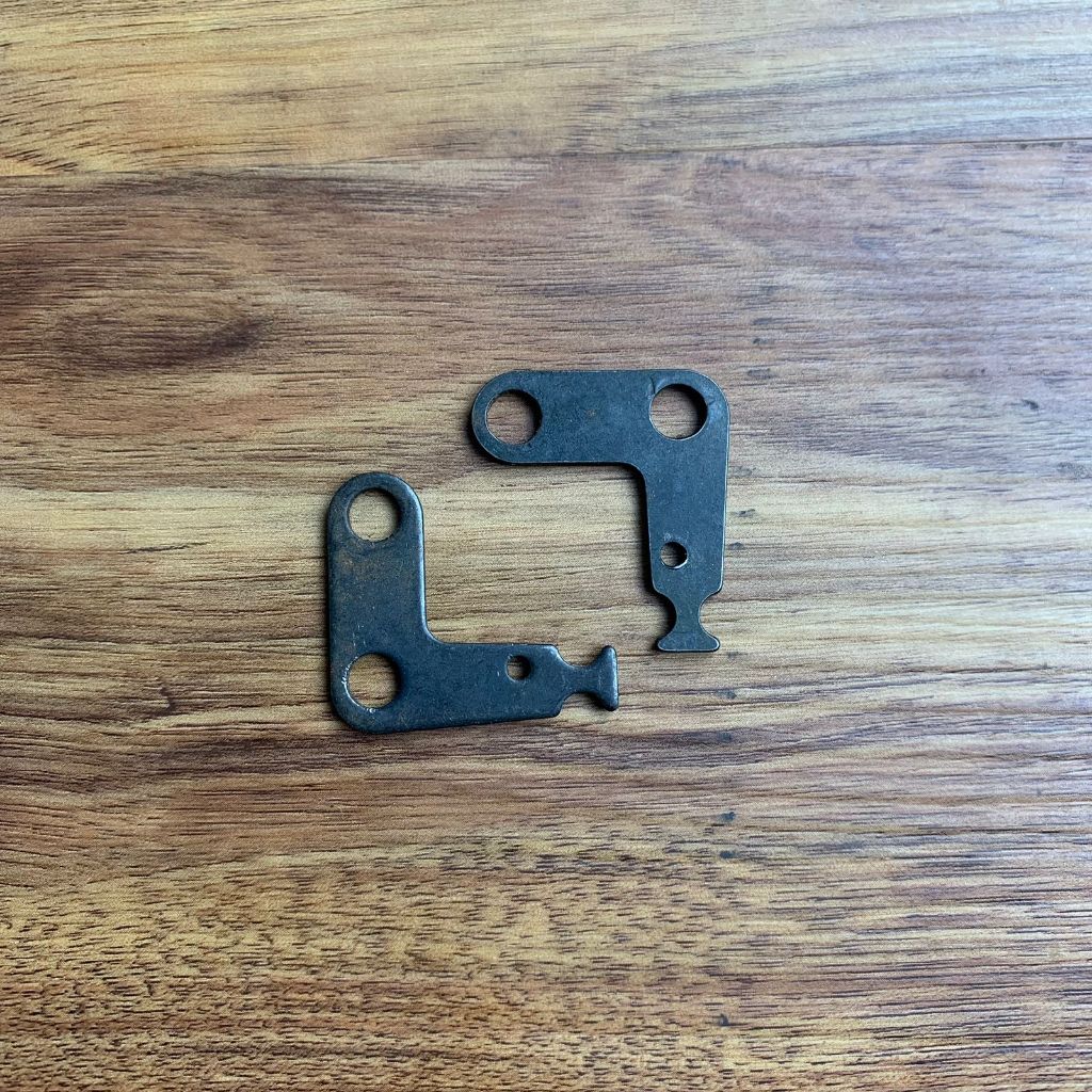 110-11301 Feed Spring Hook Mesin Jahit Industrial Jarum 1 Juki DDL-5530 / DDL-5550