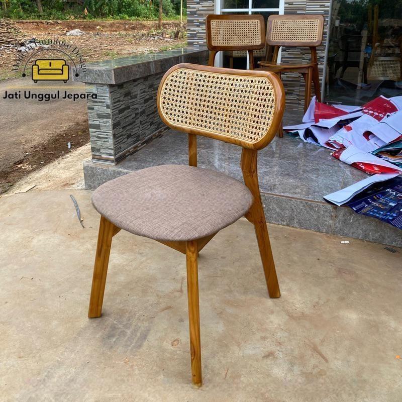 Kursi Cafe Resto Model Terbaru Rotan Kacang Jok - Kursi Makan Cafe Scandinavian Jati - Kursi Makan M
