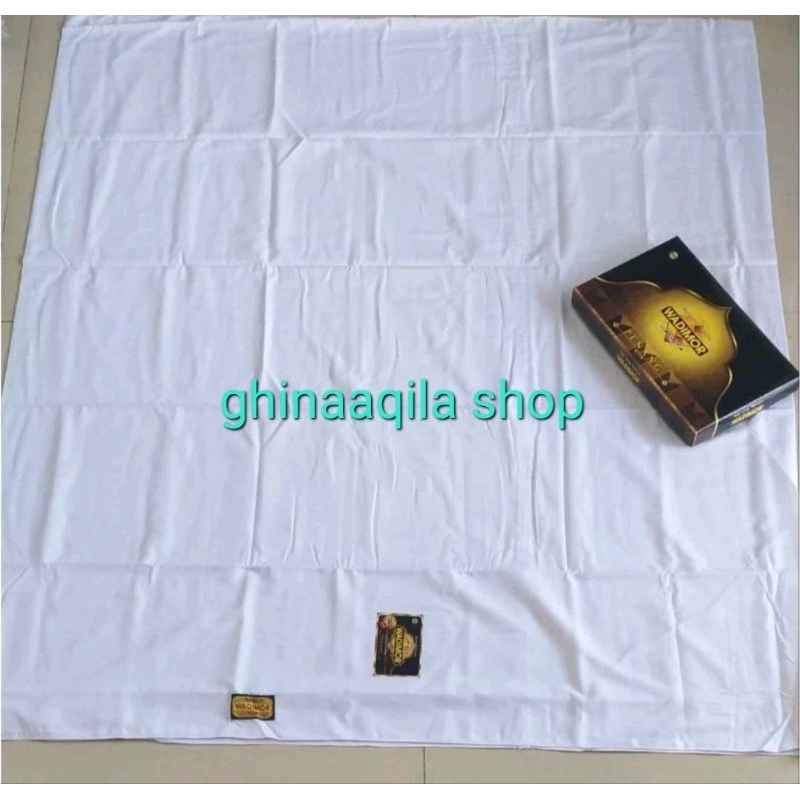 SARUNG DEWASA WADIMOR PUTIH POLOS