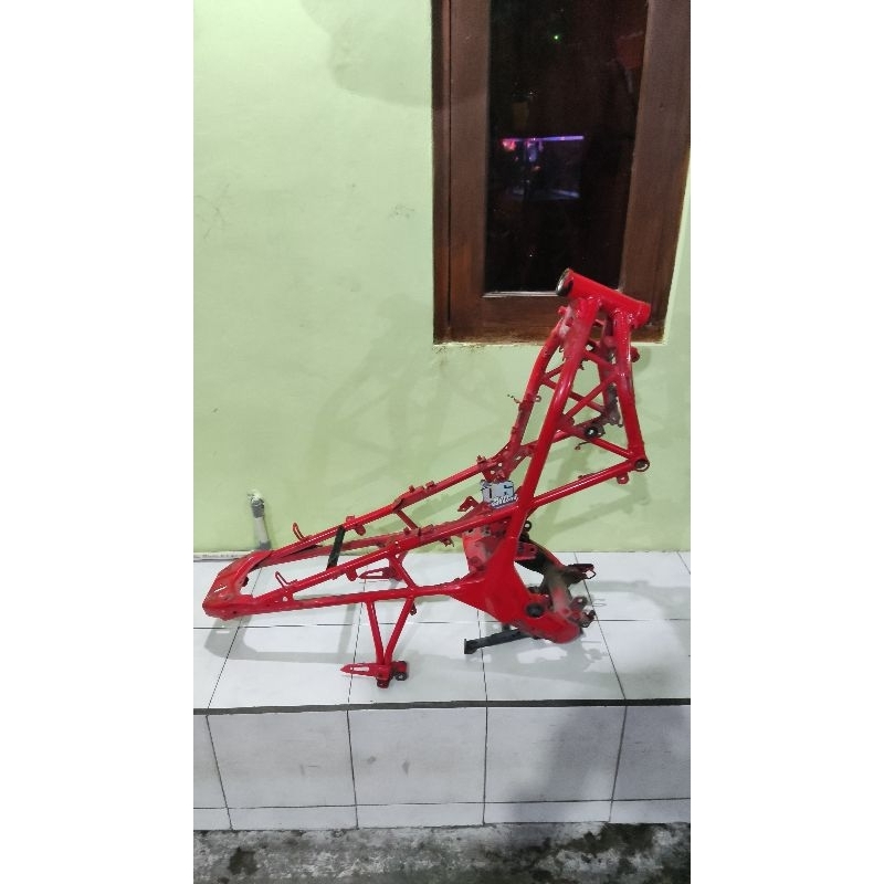 RANGKA SASIS CB LED / CB 150R LED warna merah. NON CBR LED FAIRING