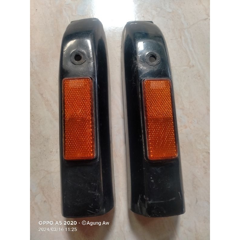 Tutup shock depan suzuki rc