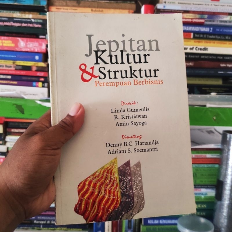 (ori) buku jepitan kultur & struktur perempuan berbisnis - linda gumeulis