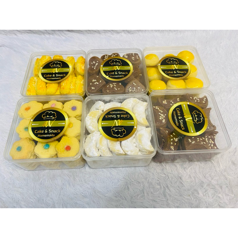 

PAKET KUE KERING LEBARAN /hantaran/hampers