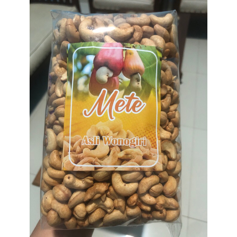 

Kacang Mete Wonogiri / Mente Wonogiri