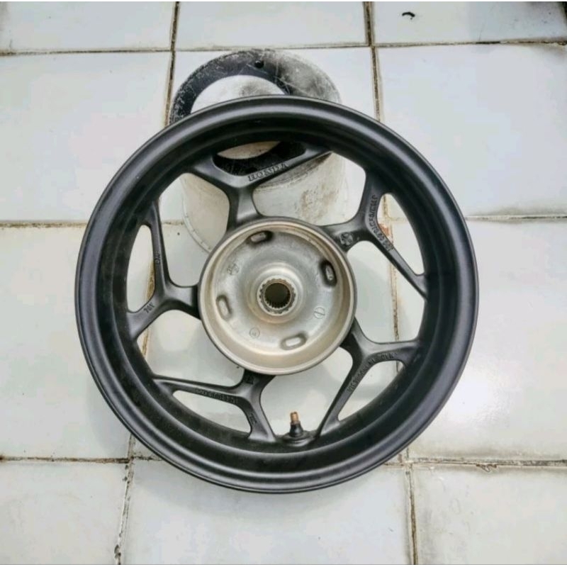 VELG BELAKANG PCX 160 ORIGINAL
