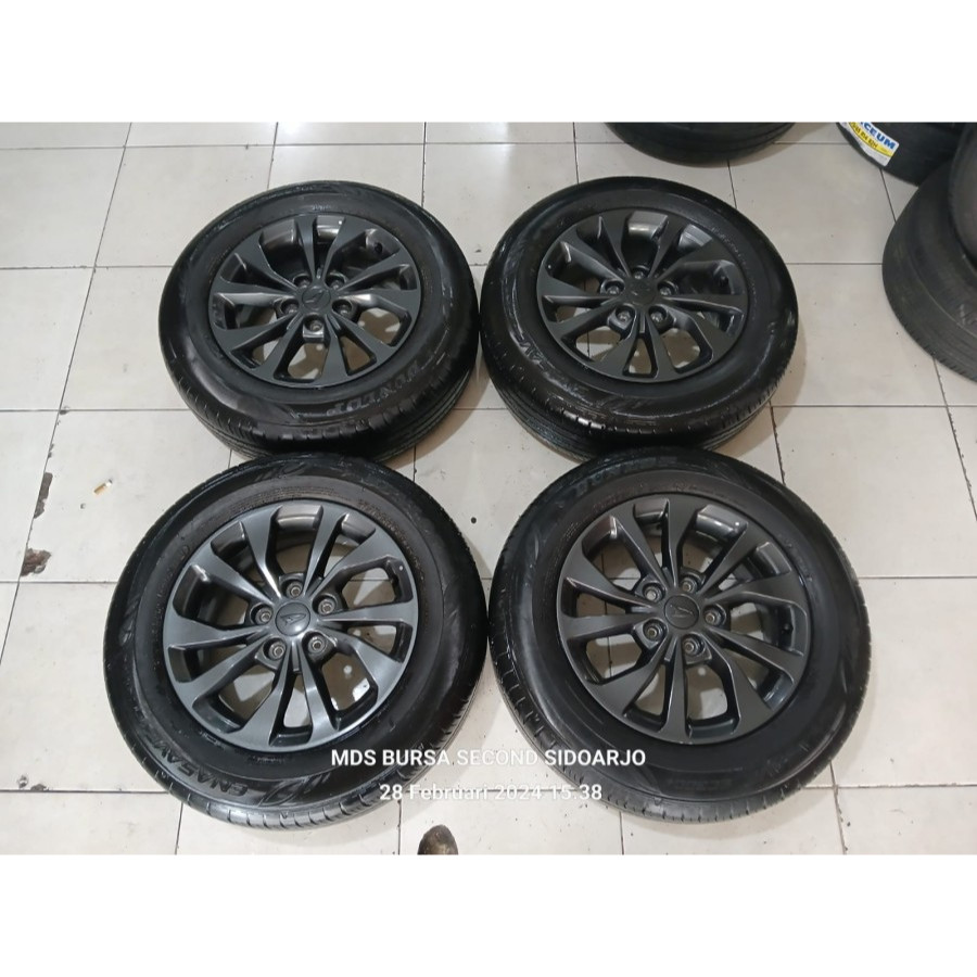 Velg Mobil Bekas Seken STD TERIOS R16X6,5 Lubang 5X114,3 ET50 BAN 215 65 R16