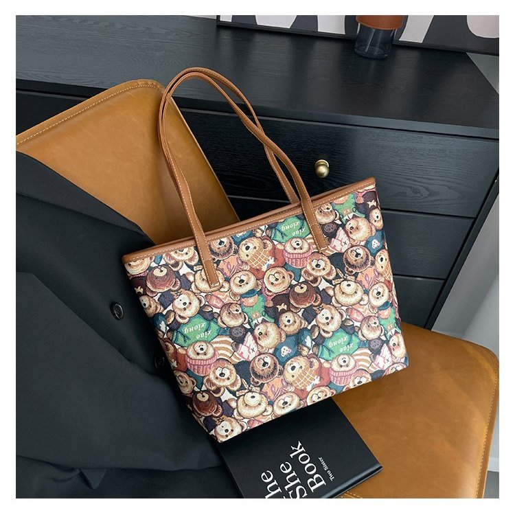 TAS TOTE PUNDAK BAHU JINJING WANITA CEWEK CANTIK FASHION IMPORT MOTIF BEAR KEREN CAKEP MODIS RESLETI