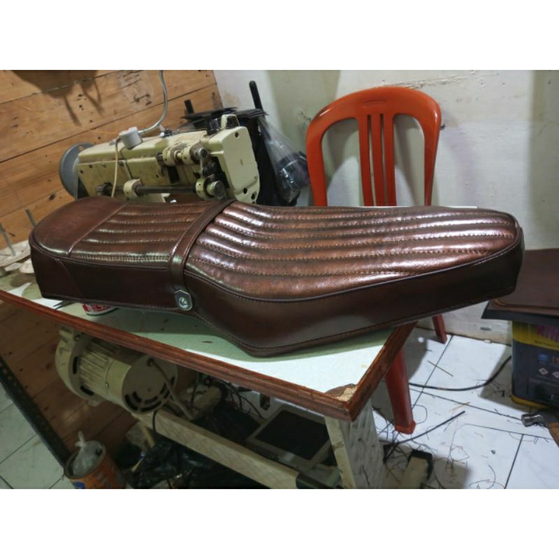 jok royal enfield classic kulit sintetis