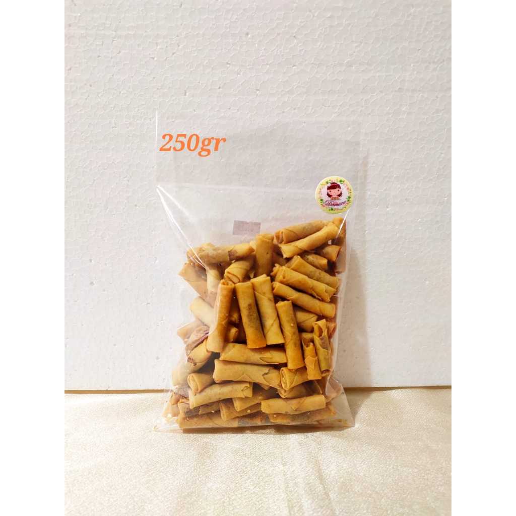 

.250 gr Spring Roll Chili Sumpia Ebi Pedas Sarikaya ( ds bgr )