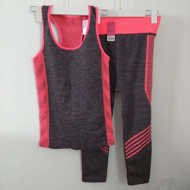 [NORMAL PRICE IDR 295.000,-] SETELAN BAJU OLAHRAGA / SPORT FELANCY BAJU & CELANA OLAHRAGA MODEL STRI