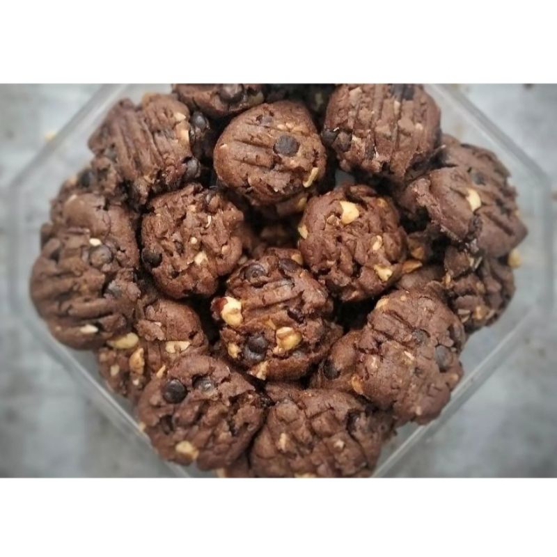 

choco nut chip cookies