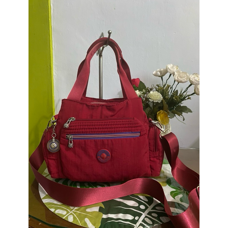 tas selempang banyak ruang sling wanita Beside U maroon preloved keren