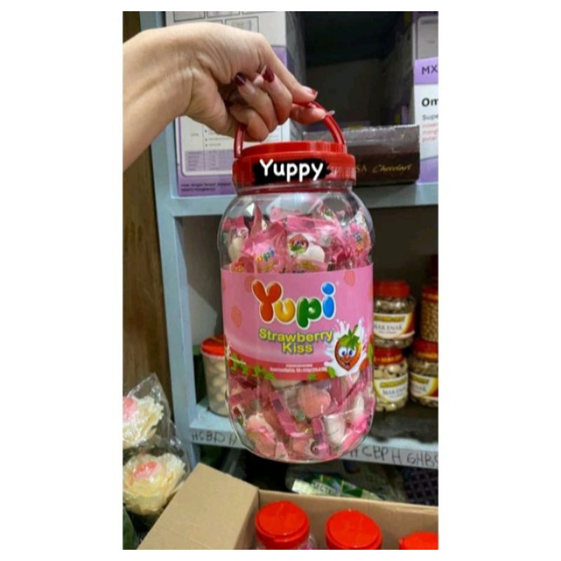 

Yupi Kiss Strawbery 300gr | Yupi toples 300 gr