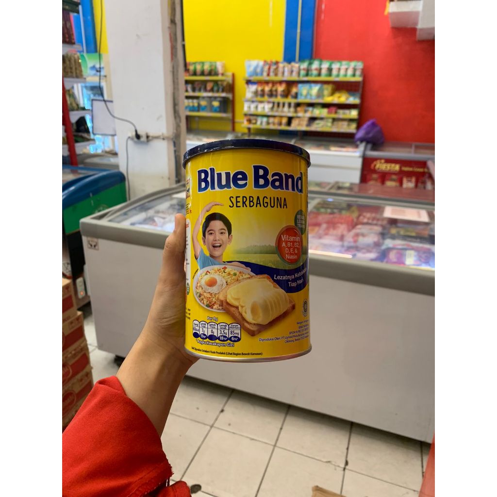

BLUE BAND Kaleng 1kg
