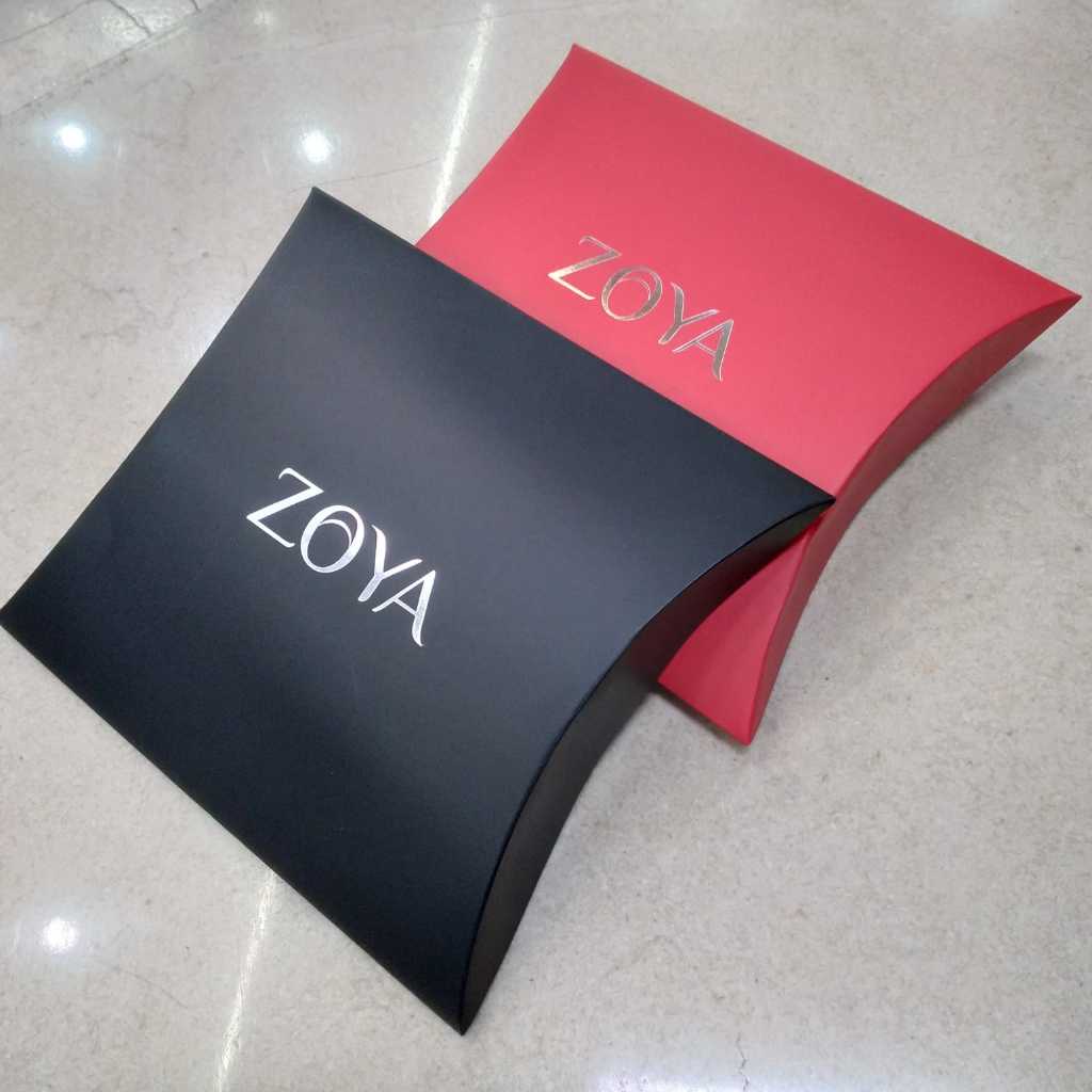 

Zoya Pillow Box - Packaging Kerudung Hijab Segiempat - Bahan Art Carton