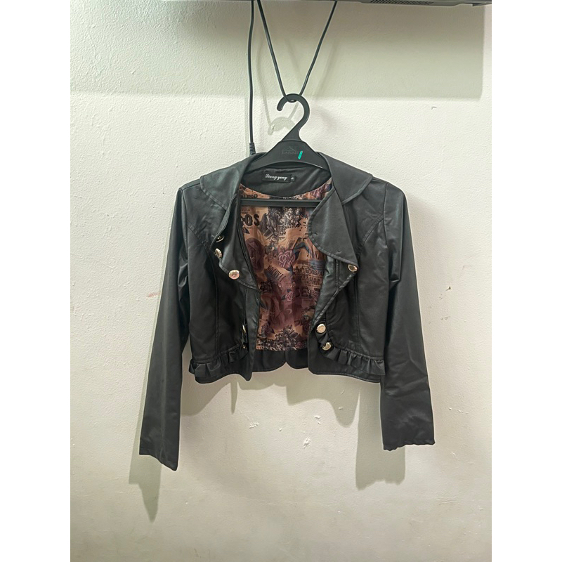 [PRELOVED] ATASAN WANITA JAKET KULIT UKURAN L