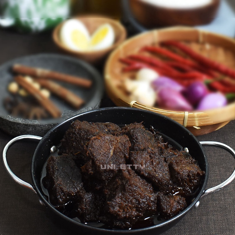 

TEBUS MURAH Rendang Padang Daging Sapi
