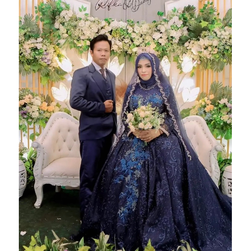 gaun pengantin biru navy dan jas