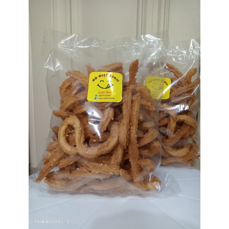 

Akar Kelapa WIJEN | Akar Kelapa Gurih | Akar Kelapa Manis | Cemilan Viral | Homemade | 1kg | 500g