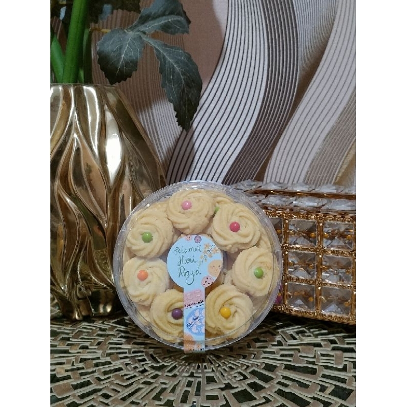 

Kue Semprit Vanila