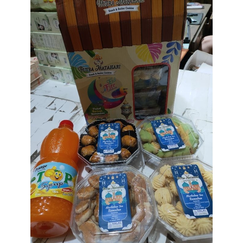 

Hampers Lebaran 4 Toples Kue + 1 Botol Sirup Jeruk