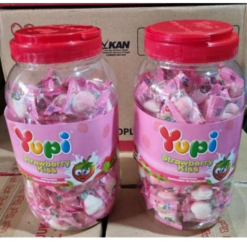 

YUPI KISS STRAWBERY TOPLES 300G