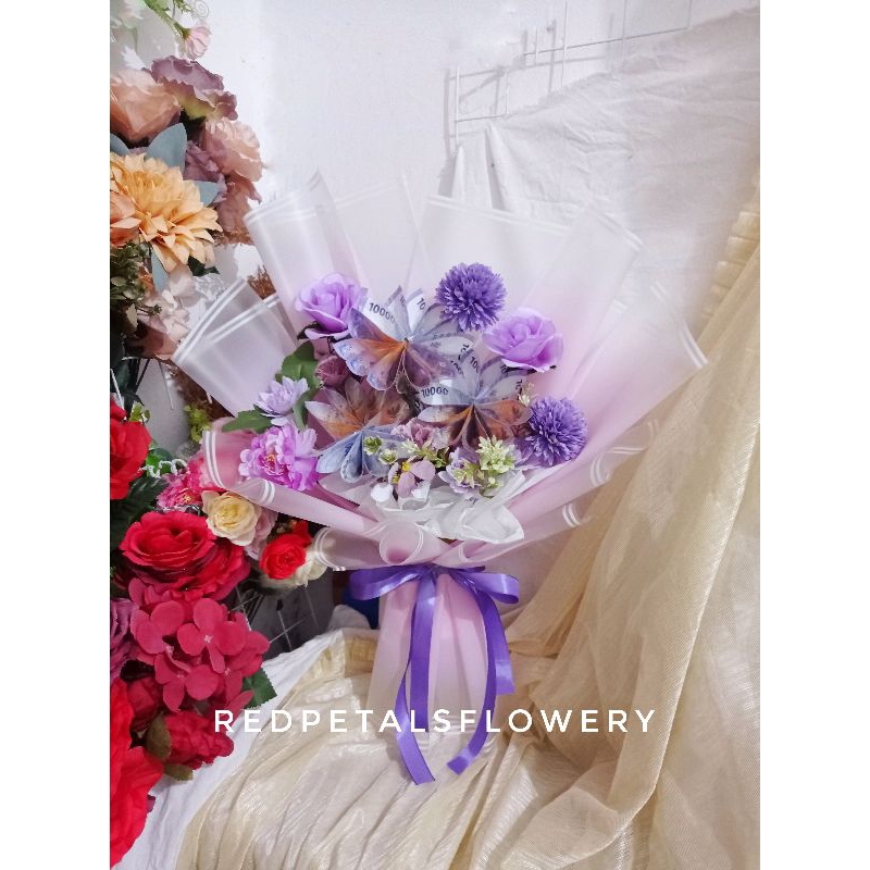 Buket Uang Pecahan 10k Bentuk Bunga 15 Lembar